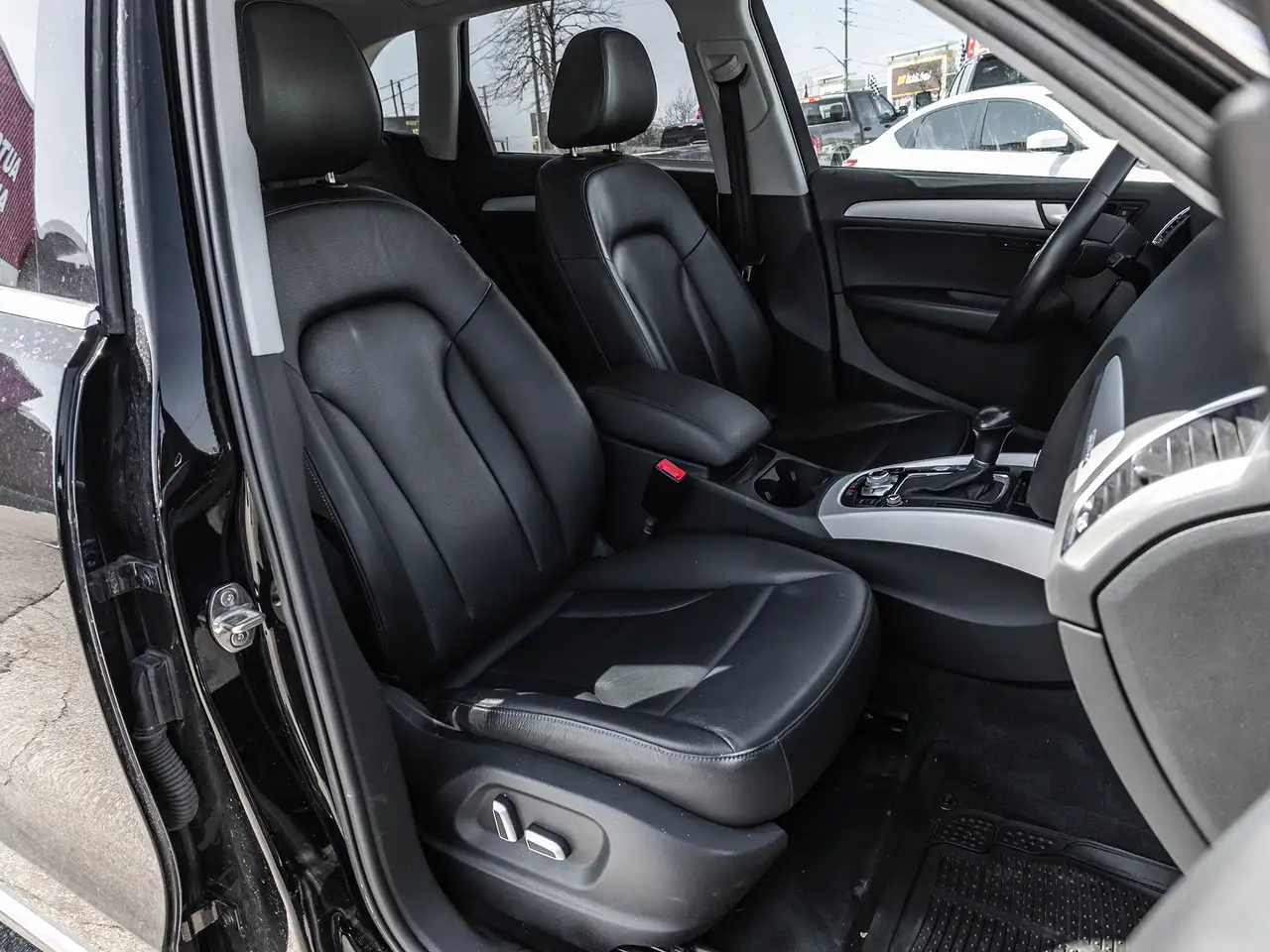 Audi Q5 снимка Audi Q5