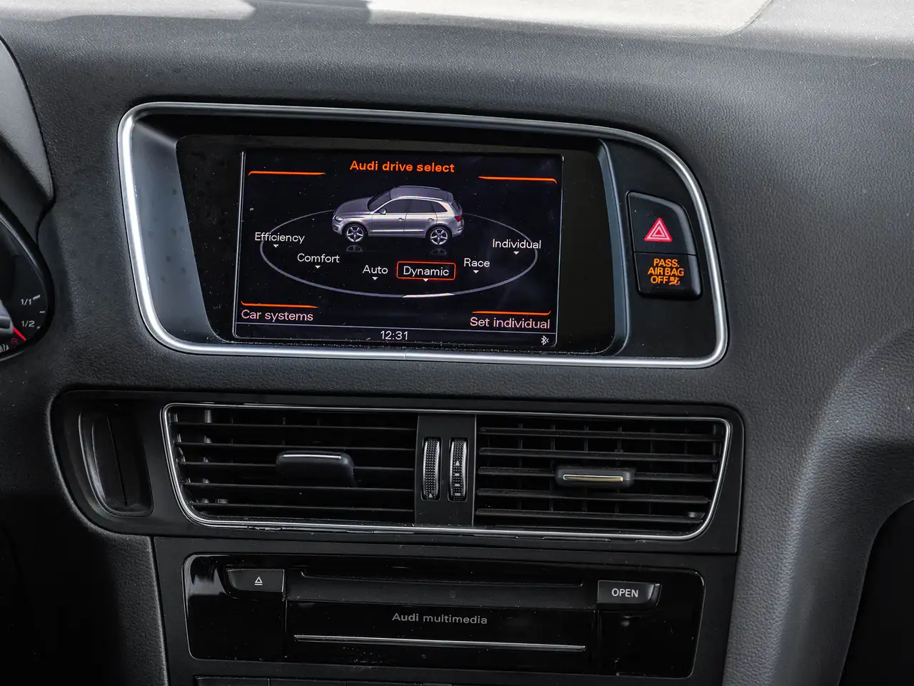 Audi Q5 снимка Audi Q5