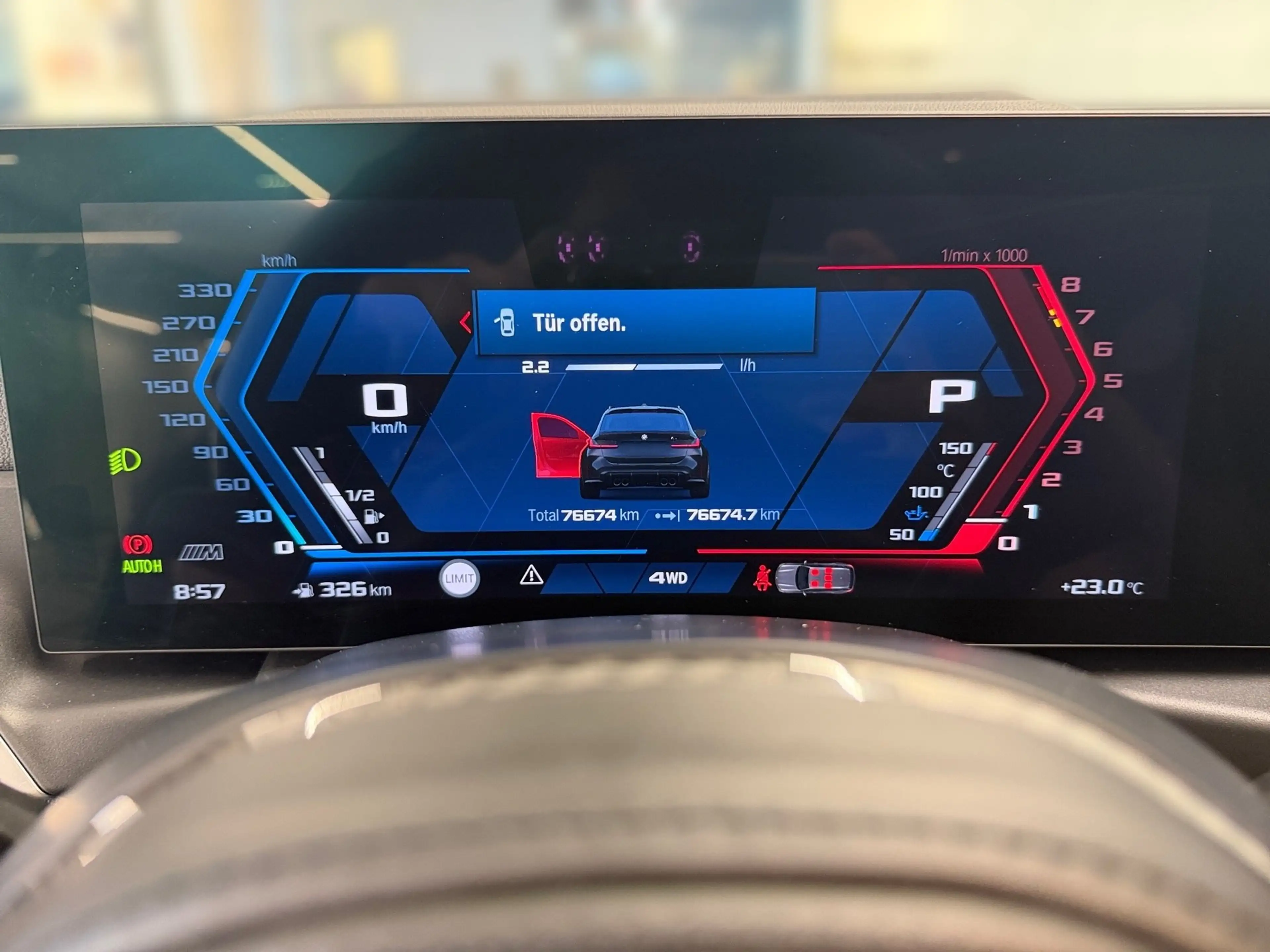 BMW M3 Competition M xDrive — photo 4