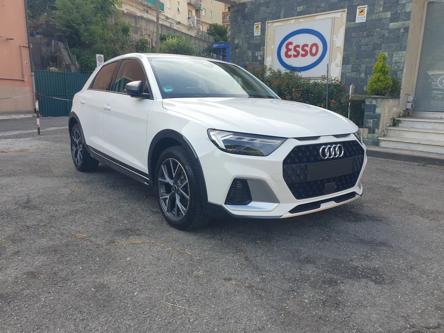 Audi A1 Citycarver 30 1.0 tfsi  110cv s-tronic Bianco - 1
