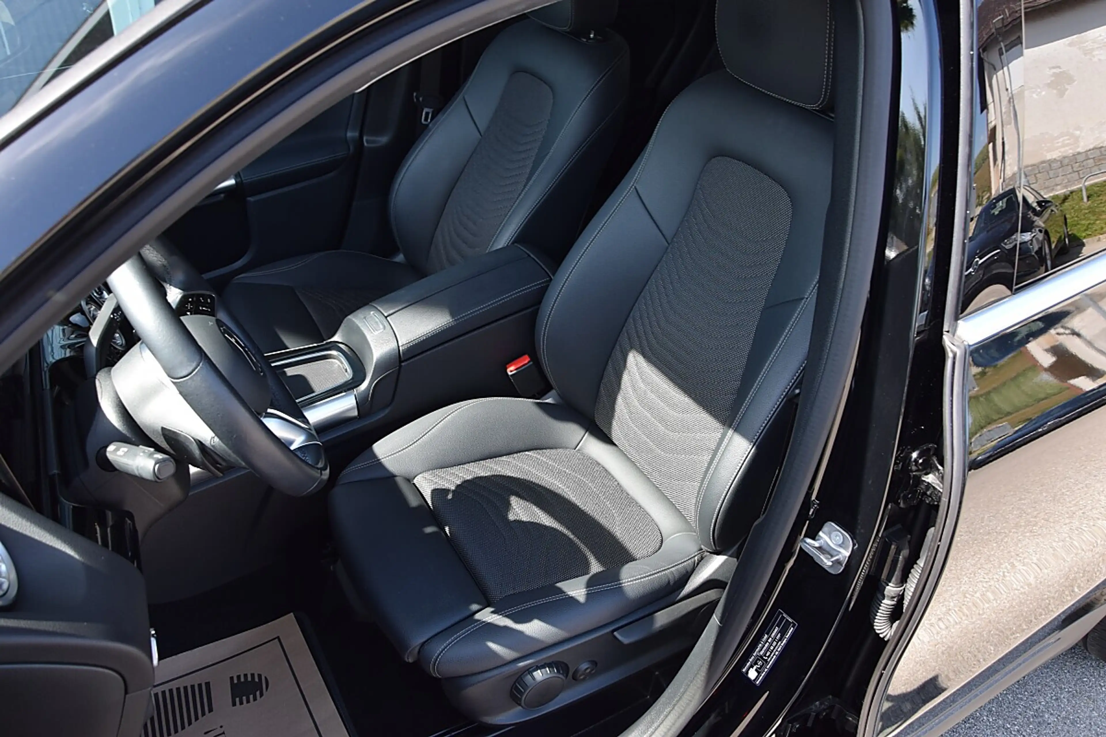 Mercedes-Benz GLA 200 d Progressive 4Matic (EURO 6d) — photo 6
