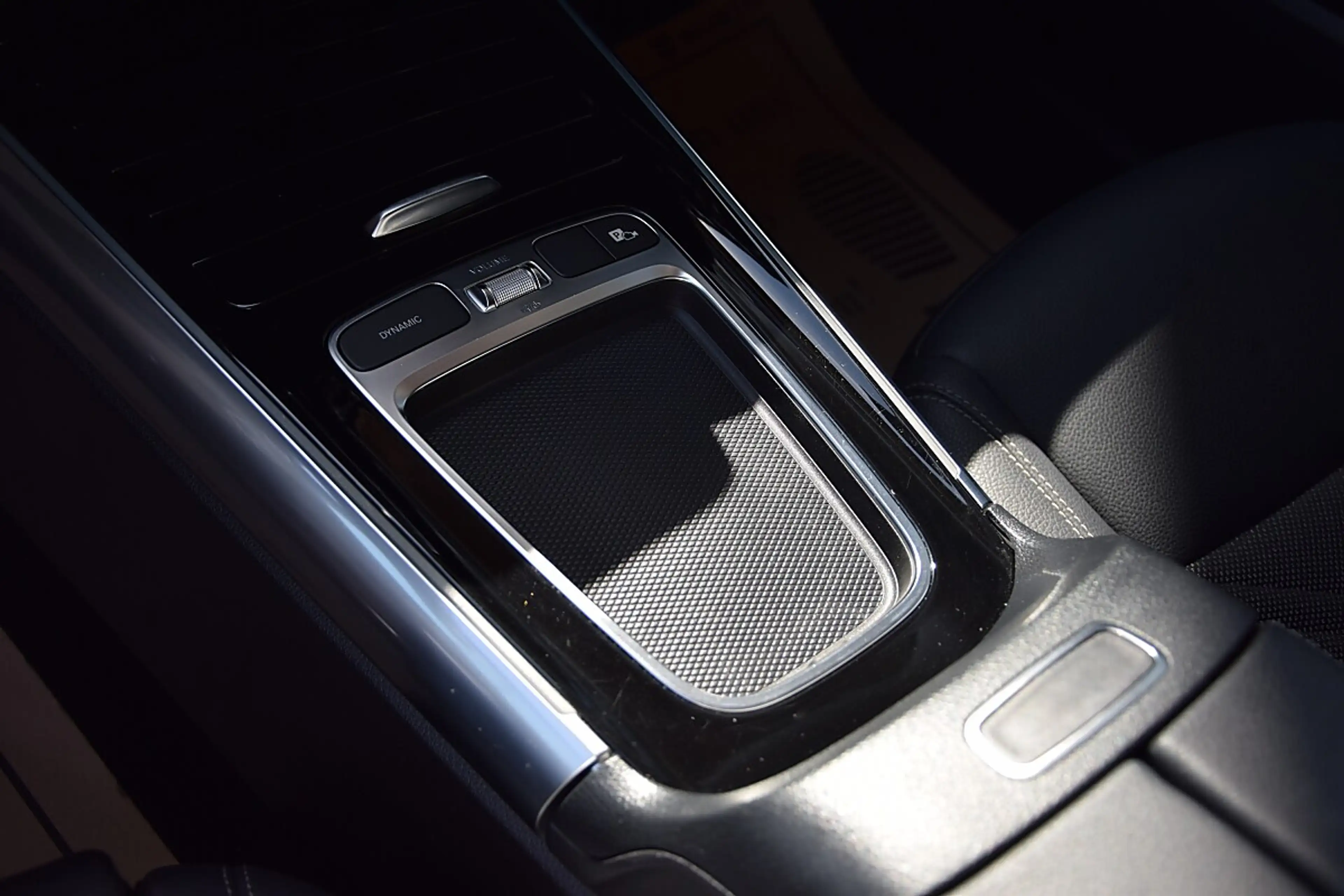 Mercedes-Benz GLA 200 d Progressive 4Matic (EURO 6d) — photo 10