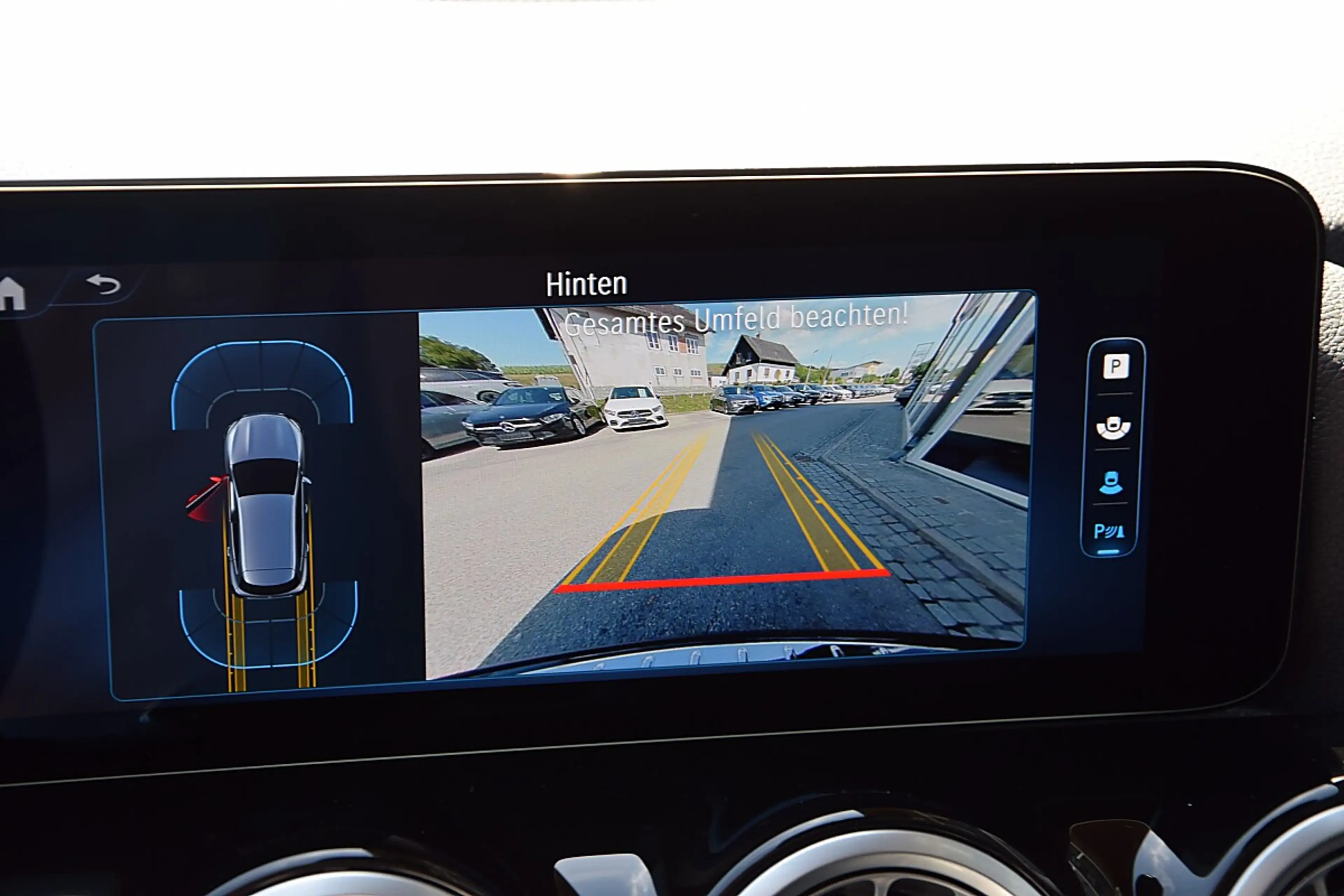 Mercedes-Benz GLA 200 d Progressive 4Matic (EURO 6d) — photo 12