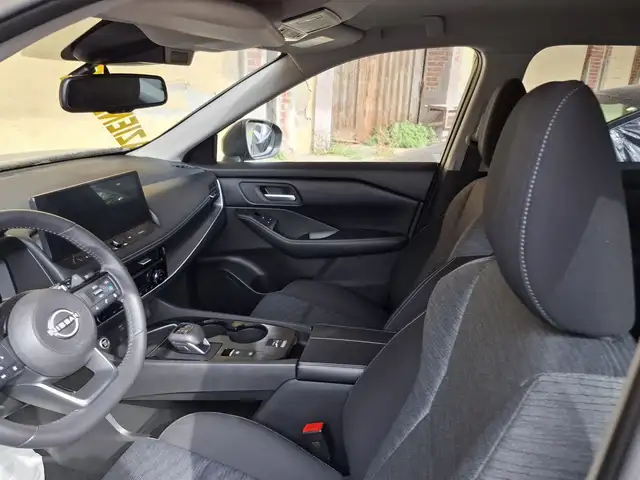 Nissan X-Trail view 7