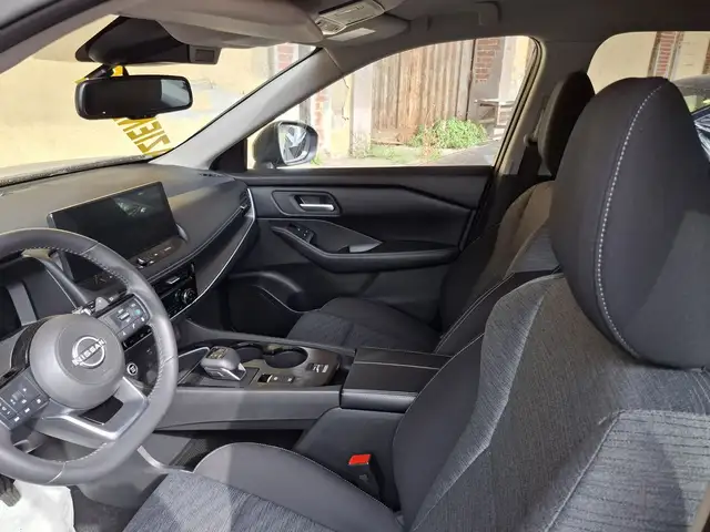 Nissan X-Trail view 6