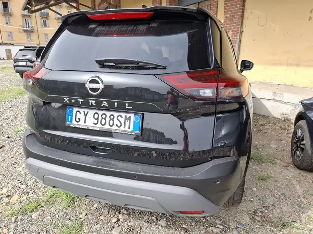 Nissan X-Trail view 12