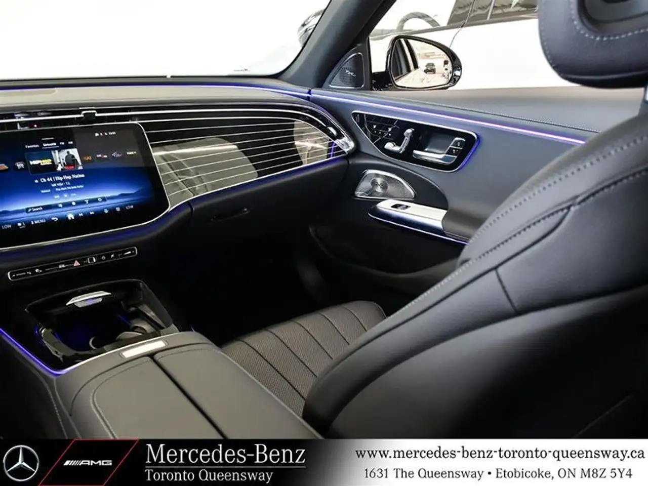 Mercedes-Benz E-Class снимка Mercedes-Benz E-Class