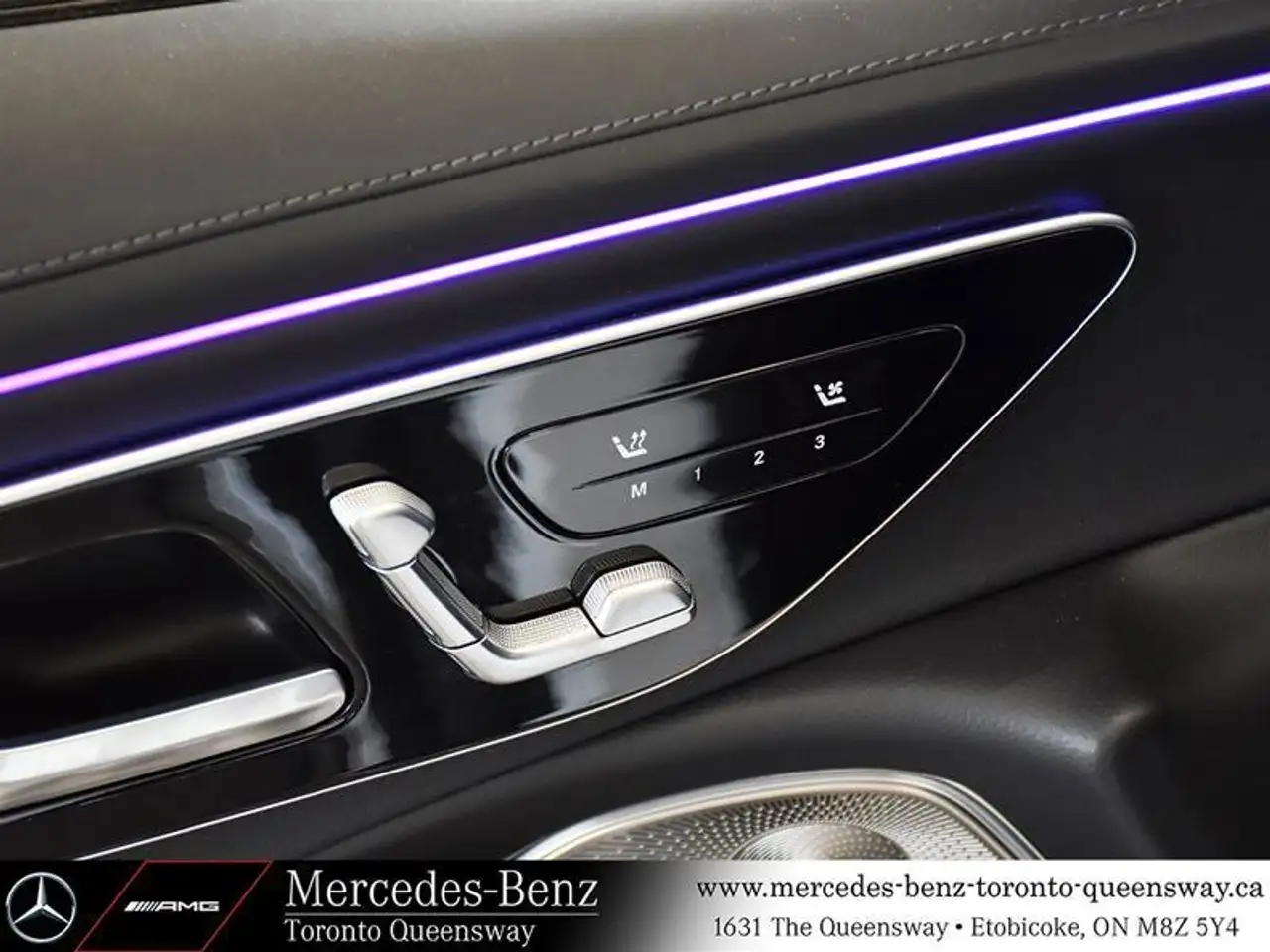 Mercedes-Benz E-Class снимка Mercedes-Benz E-Class