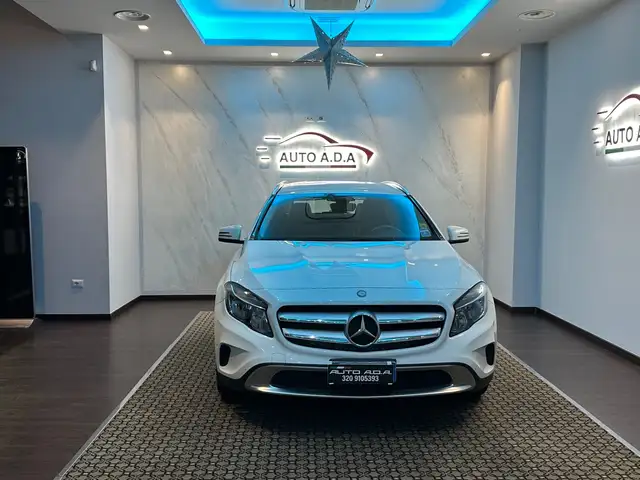 Mercedes-Benz GLA 200 GLA 200 d Business