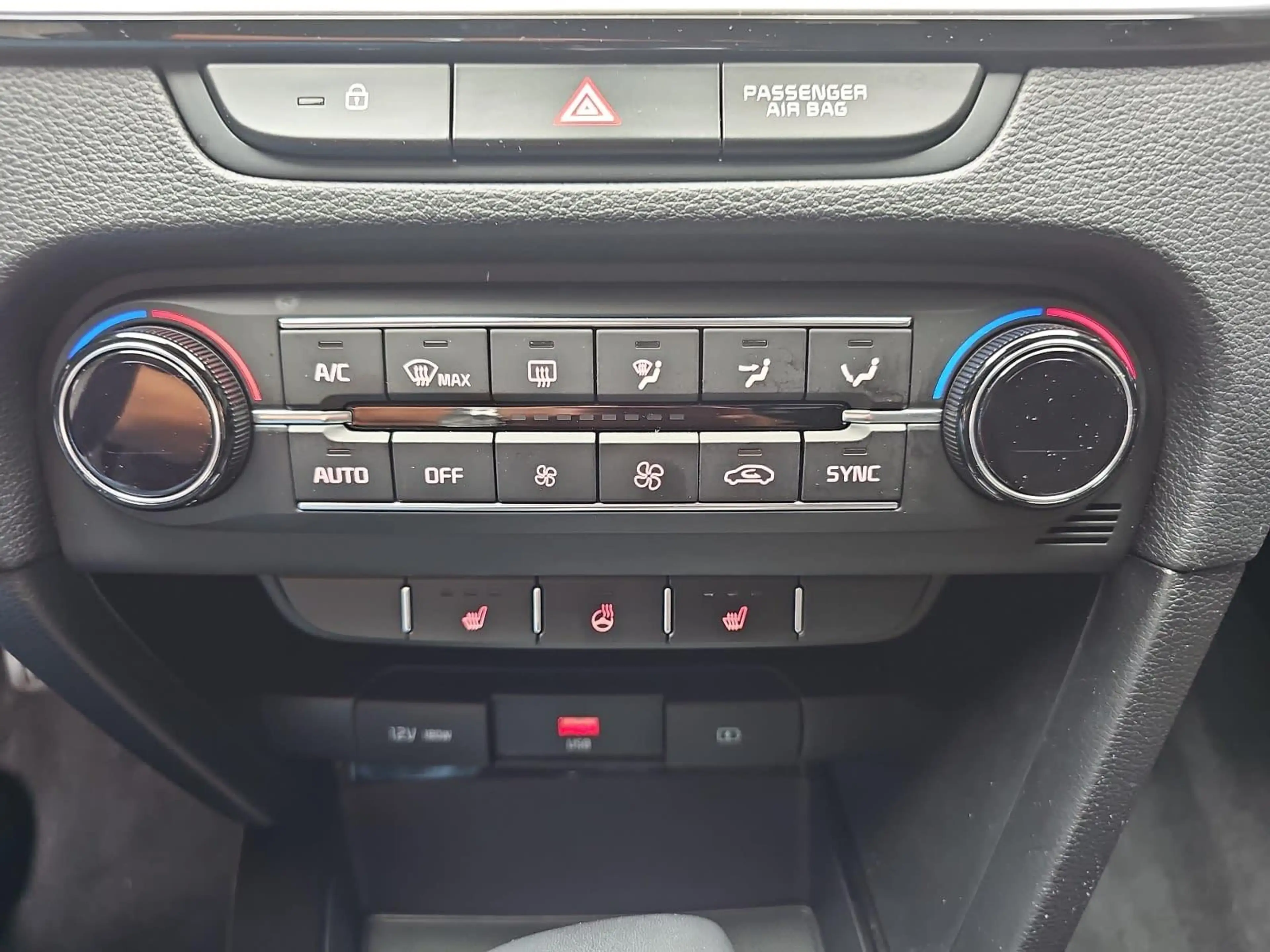 Kia Ceed SW / cee'd SW CEED SW 1.4 T-GDI DCT7 VISION MJ20 KOMFORT NAVI — photo 12