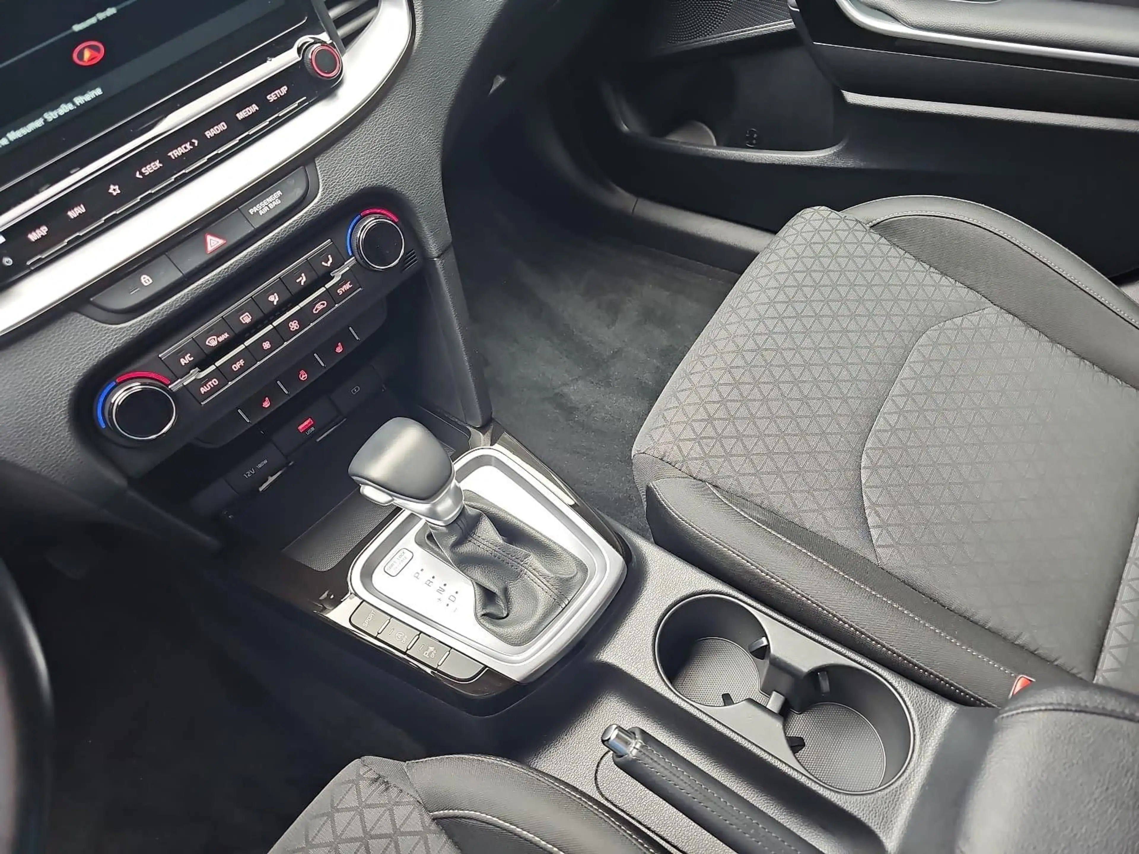 Kia Ceed SW / cee'd SW CEED SW 1.4 T-GDI DCT7 VISION MJ20 KOMFORT NAVI — photo 13