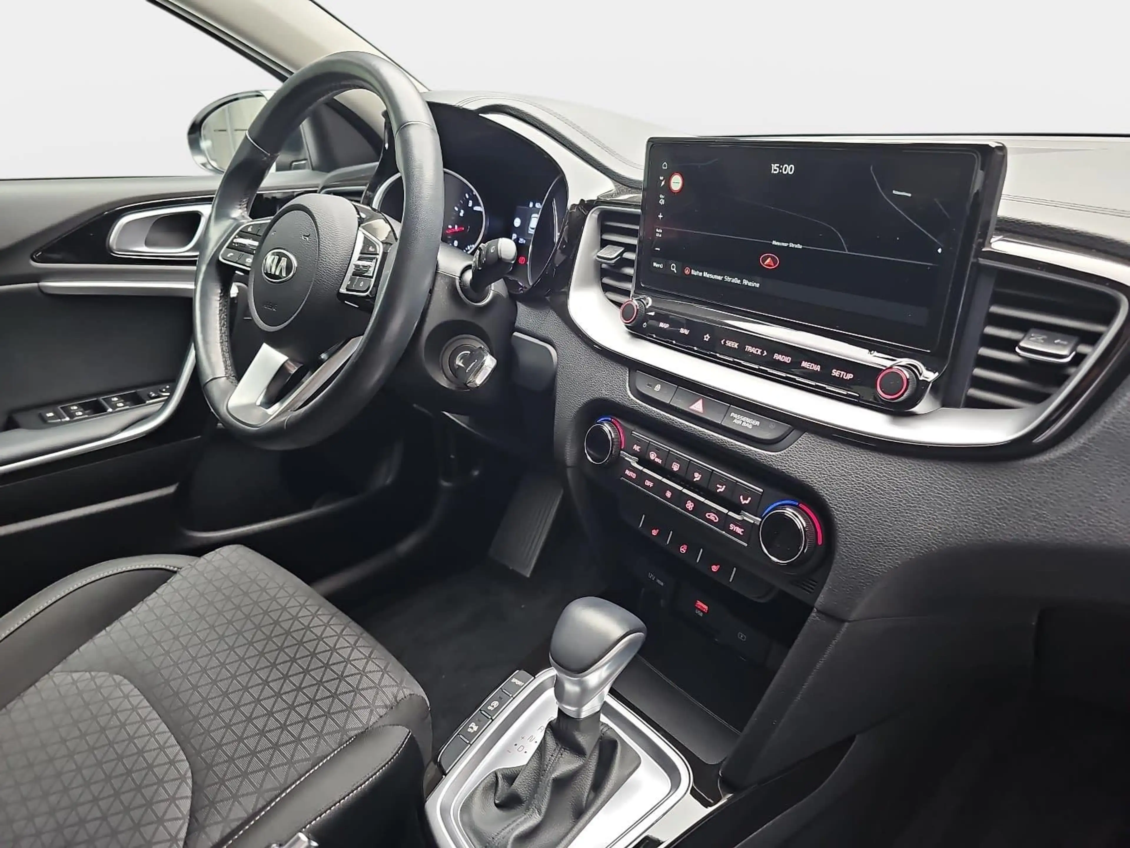 Kia Ceed SW / cee'd SW CEED SW 1.4 T-GDI DCT7 VISION MJ20 KOMFORT NAVI — photo 18