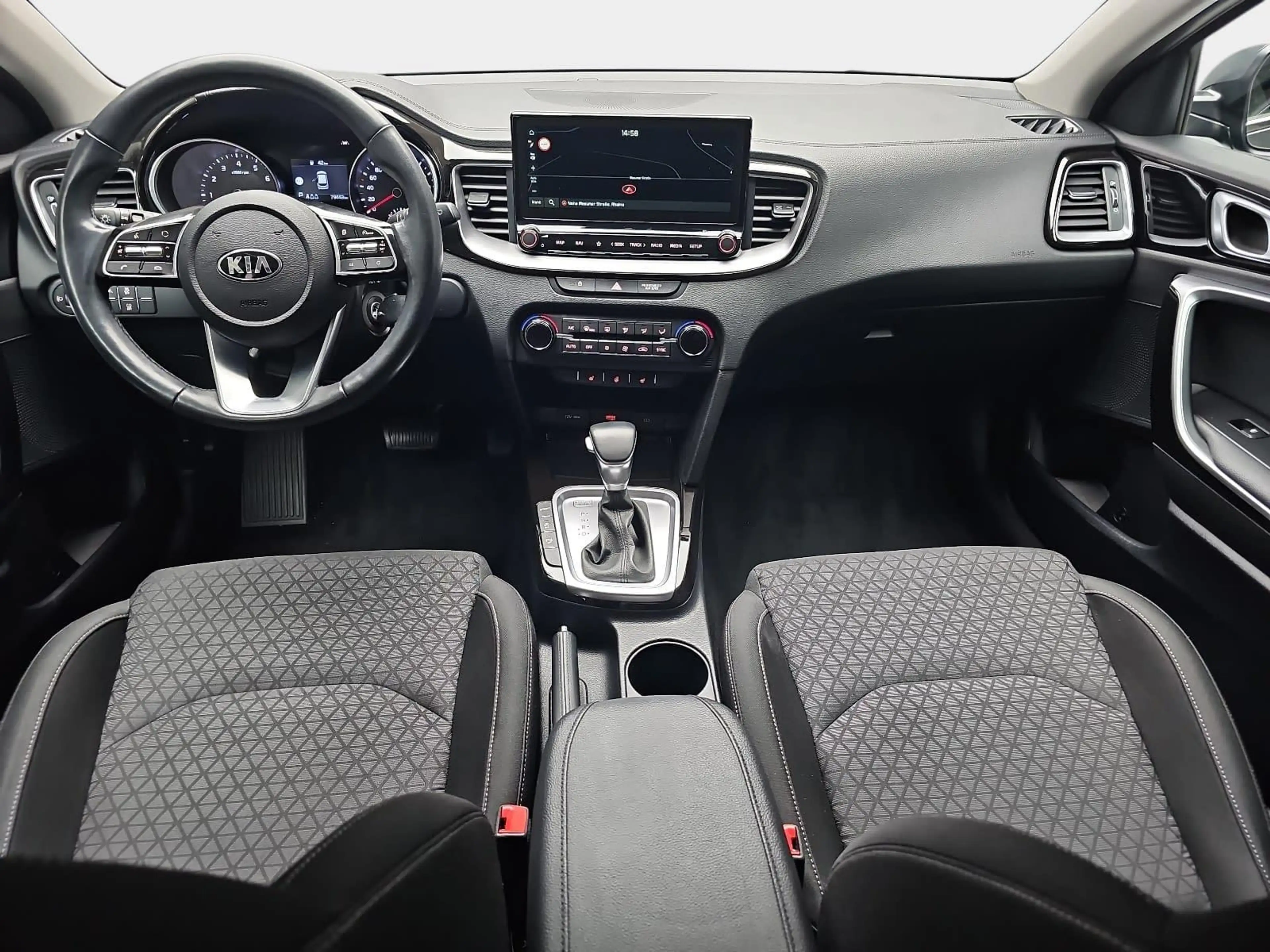 Kia Ceed SW / cee'd SW CEED SW 1.4 T-GDI DCT7 VISION MJ20 KOMFORT NAVI — photo 8