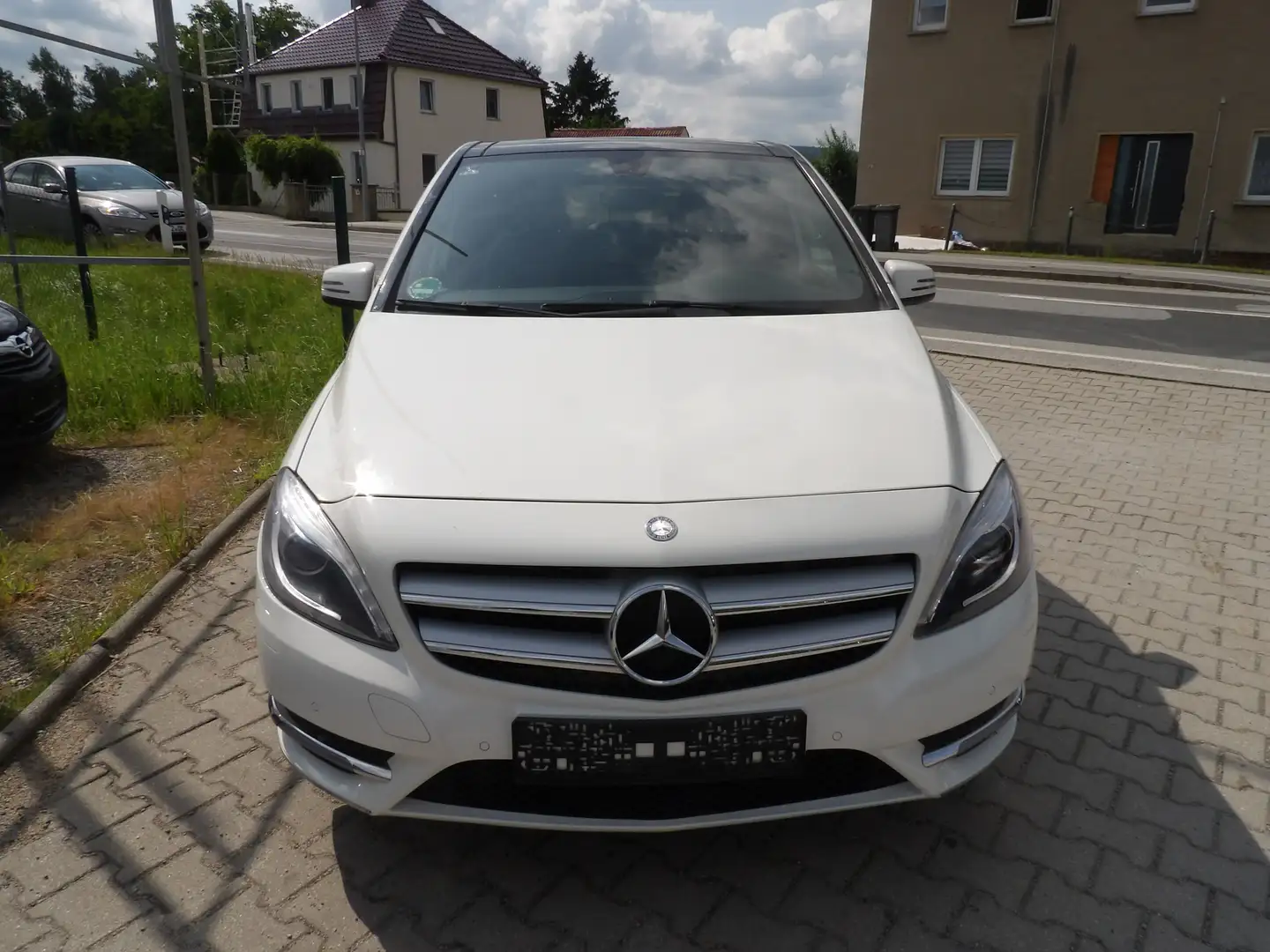 Mercedes-Benz B 200 B 200, Automatik, Panorama, Klima, Sitzheizung Weiß - 2