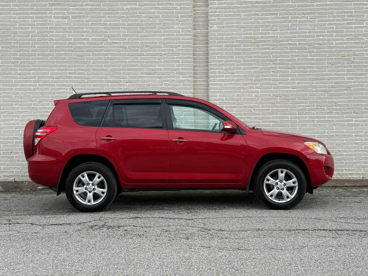 Toyota RAV 4 снимка Toyota RAV 4