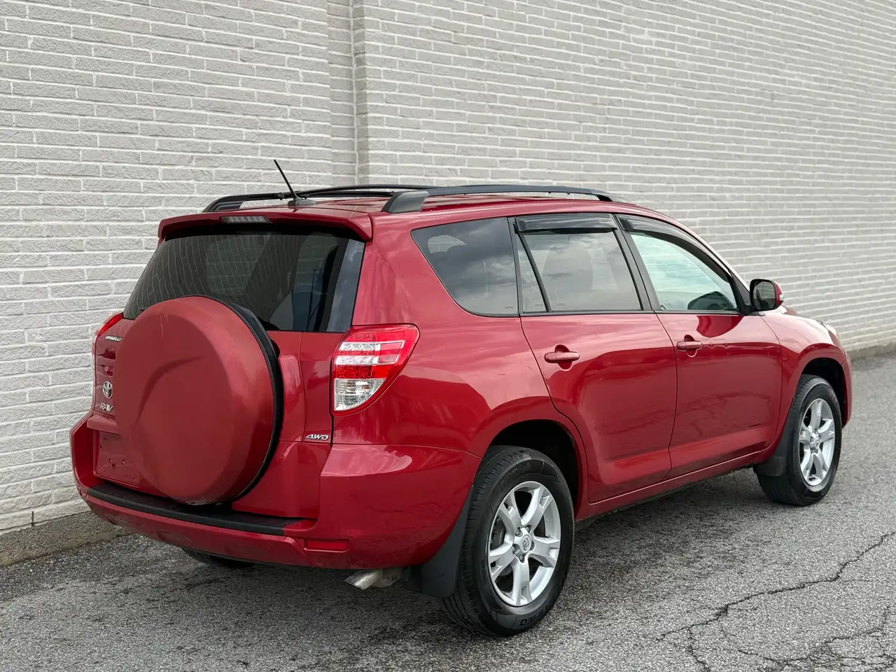 Toyota RAV 4 снимка Toyota RAV 4