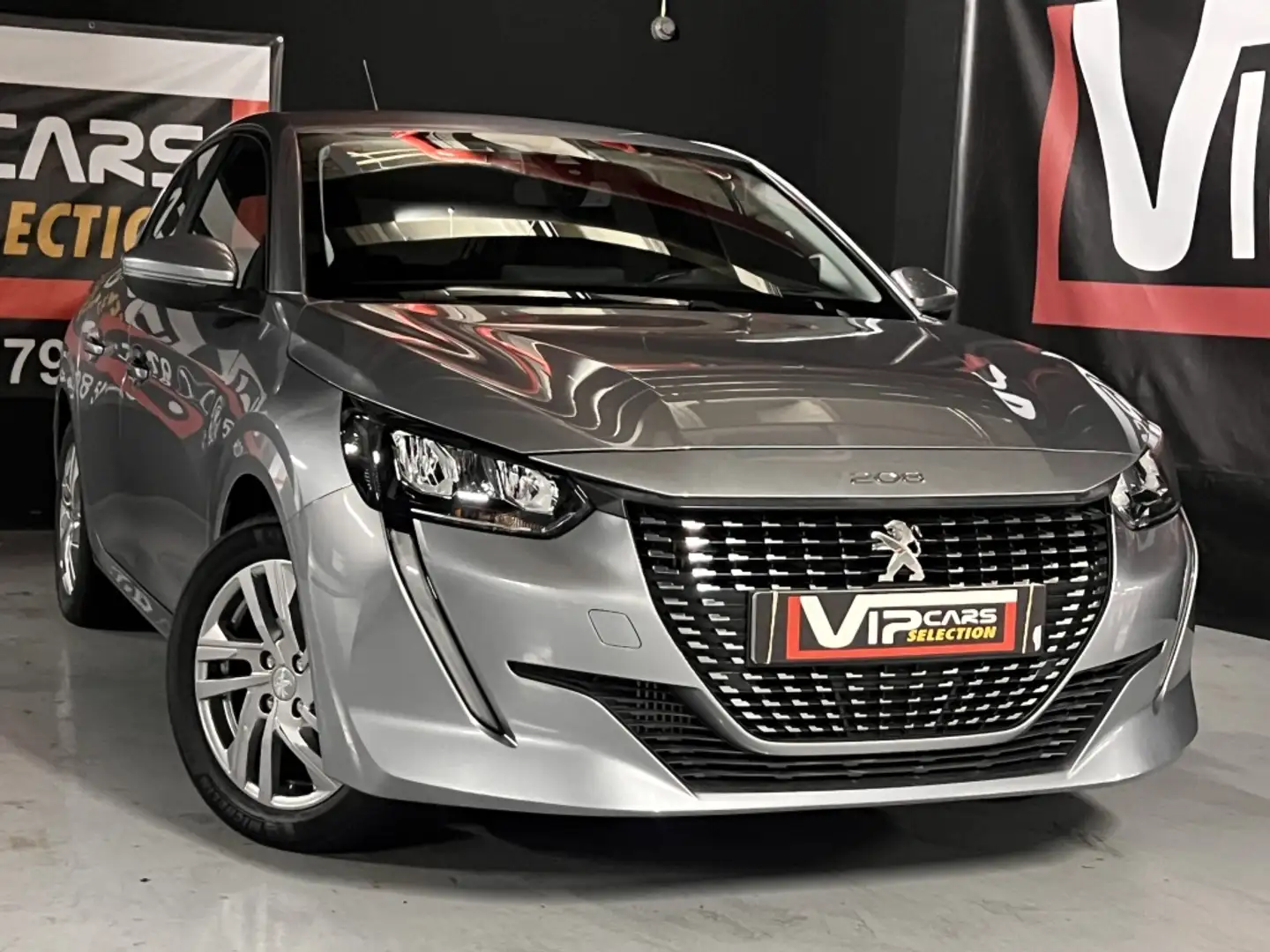 Peugeot 208 1.2 Puretech S&S Active 100 Grijs - 1