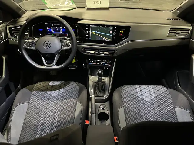 Volkswagen Polo view 12