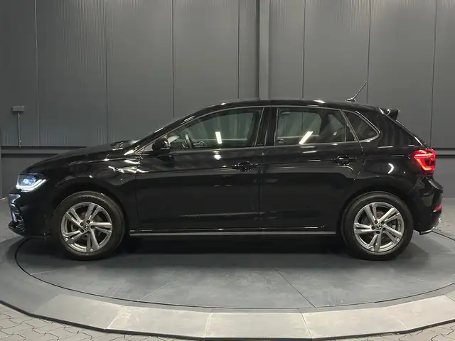 Volkswagen Polo view 2