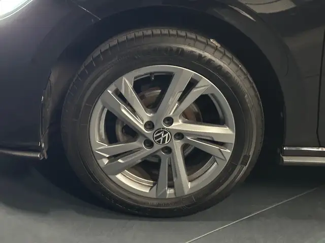 Volkswagen Polo view 9