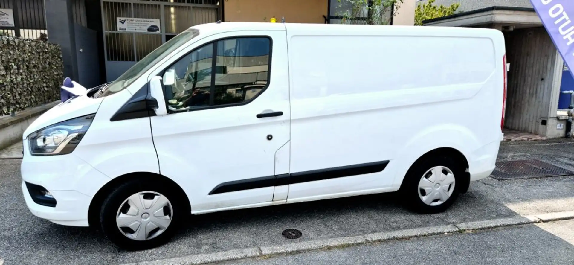 Ford TRANSIT  CUSTOM 320 2.0 TDCI MHEV 130CV PC Bianco - 2