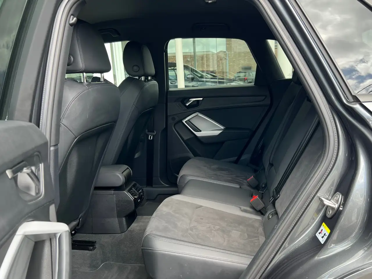 Audi Q3 S-LINE 35 TDI 150CV / LED Matrix / Cuir Sport / Cockpit / Gps, миниатюра 14