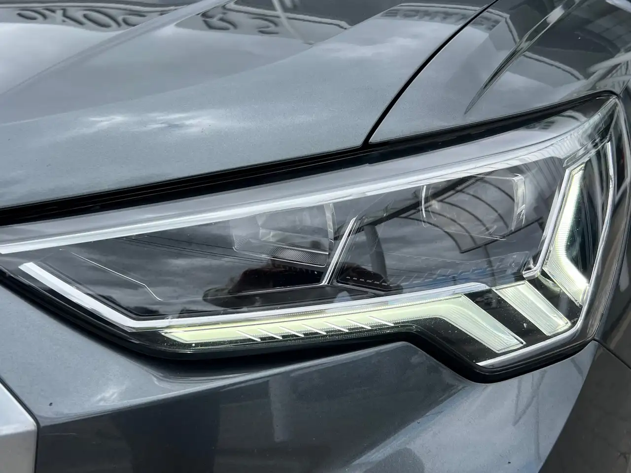 Audi Q3 S-LINE 35 TDI 150CV / LED Matrix / Cuir Sport / Cockpit / Gps, миниатюра 2
