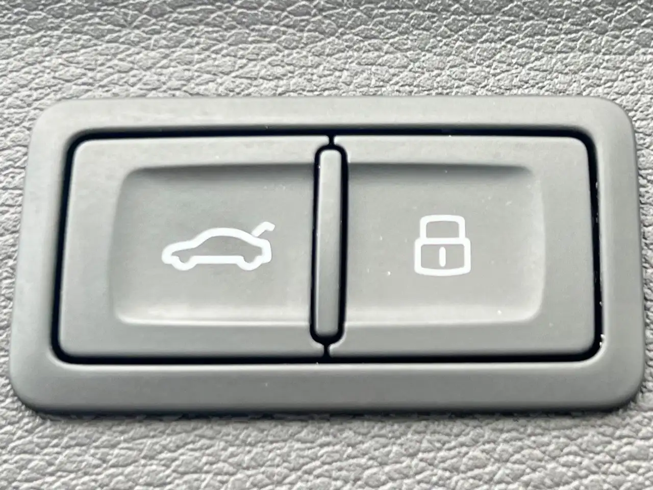 Audi Q3 S-LINE 35 TDI 150CV / LED Matrix / Cuir Sport / Cockpit / Gps, миниатюра 8