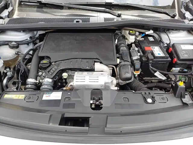 Peugeot 2008 view 5