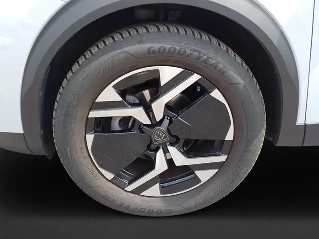 Peugeot 2008 view 8