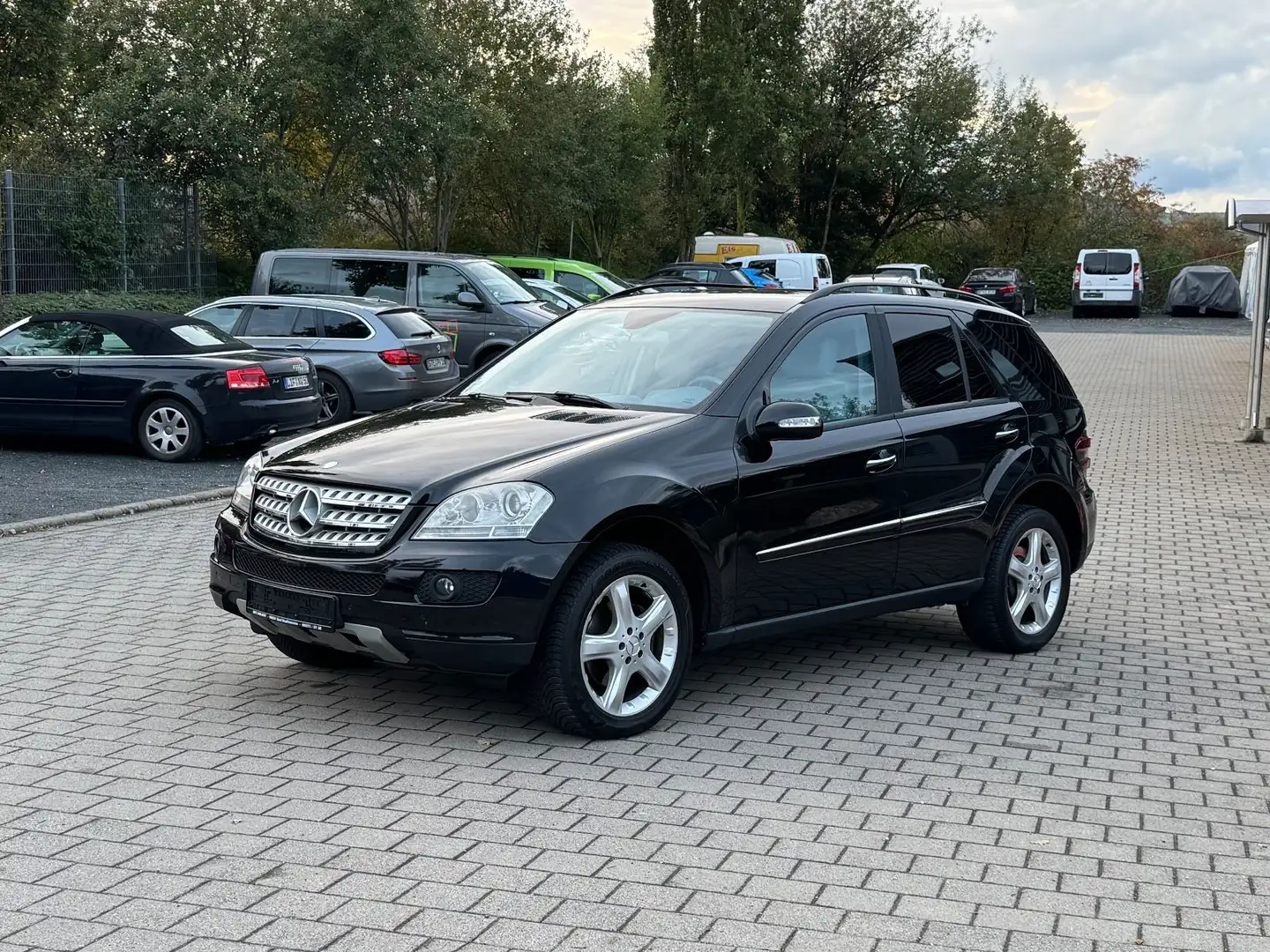 Mercedes-Benz ML 320 CDI 4MATIC Schwarz - 1