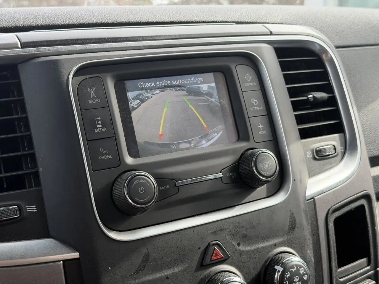 RAM 1500 снимка RAM 1500