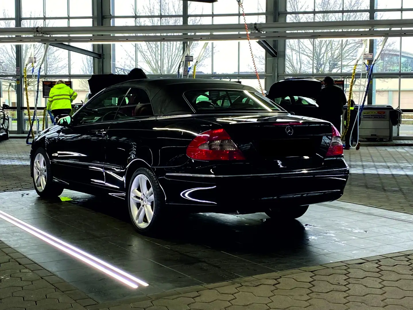 Mercedes-Benz CLK 320 CLK-Klasse Cabrio Diesel Cabrio CDI Elegance DPF Schwarz - 2