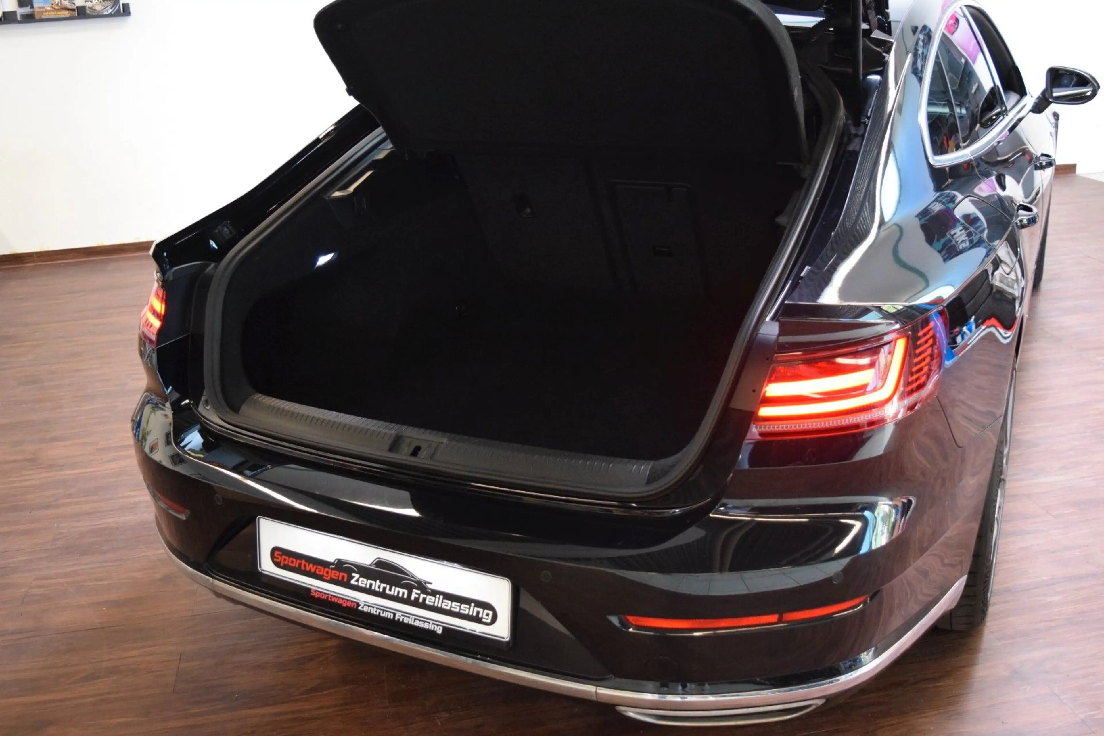 Volkswagen Arteon R-Line (Pano, VirtualC, ACC, Massage...) — photo 5
