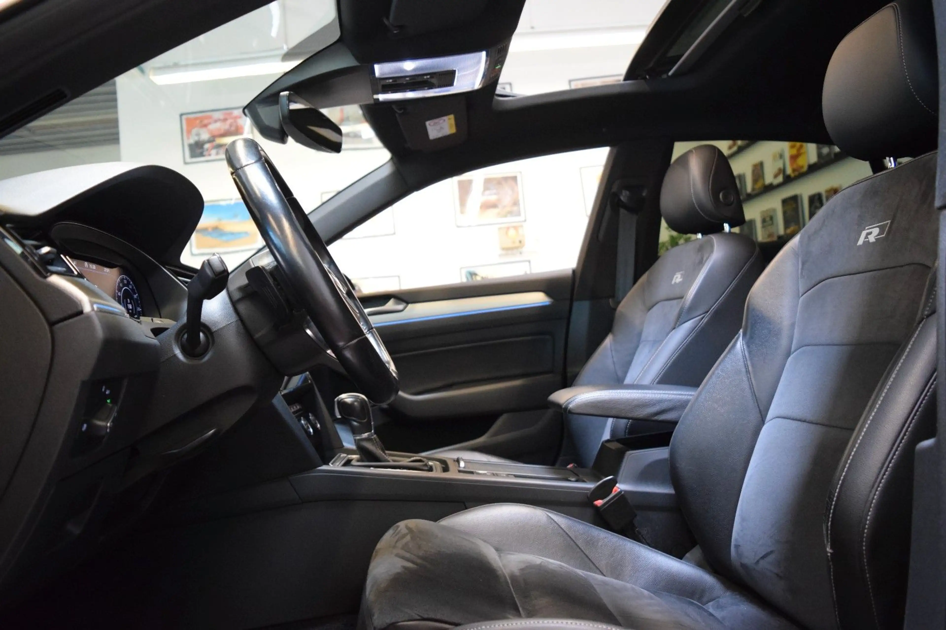 Volkswagen Arteon R-Line (Pano, VirtualC, ACC, Massage...) — photo 9