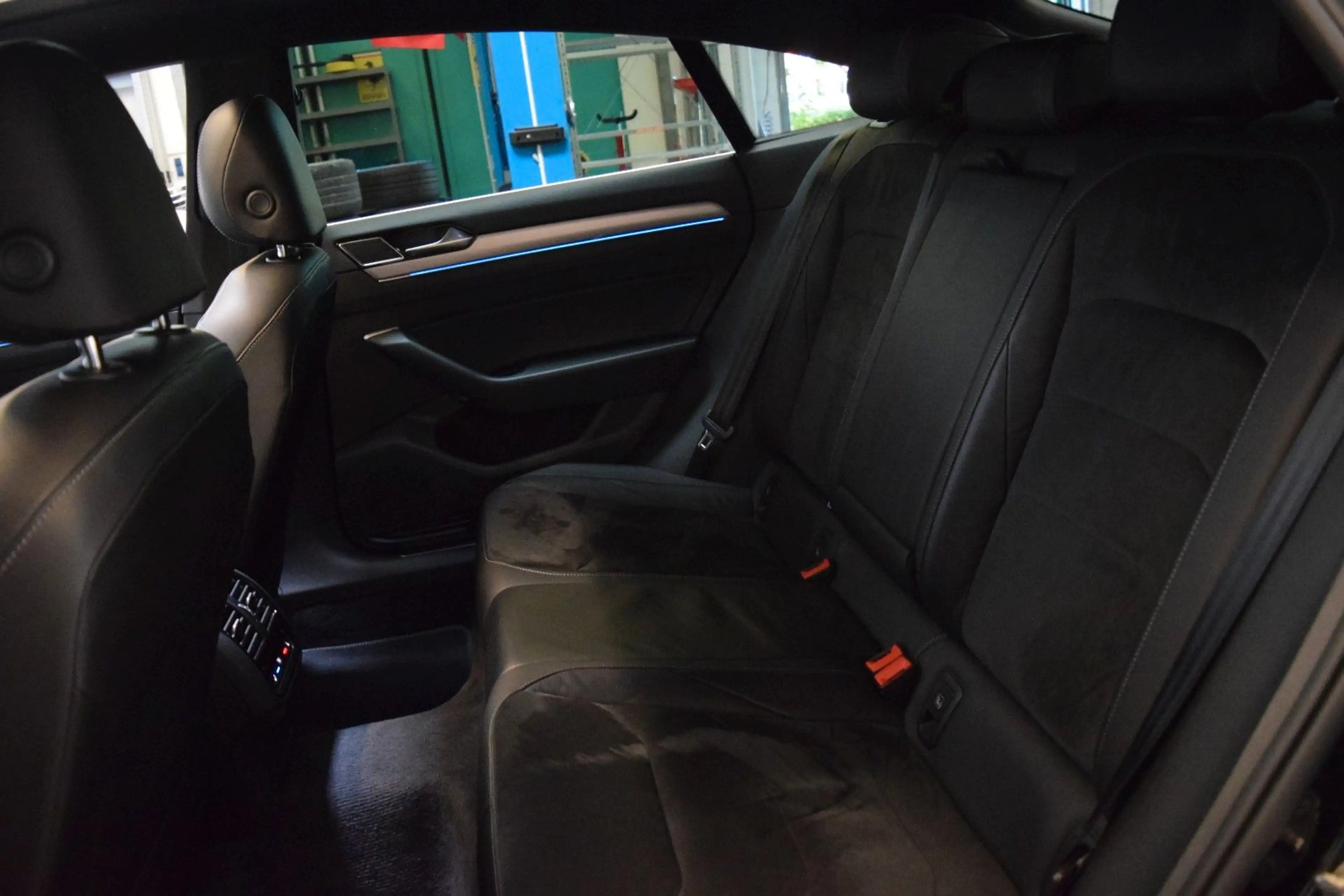 Volkswagen Arteon R-Line (Pano, VirtualC, ACC, Massage...) — photo 16