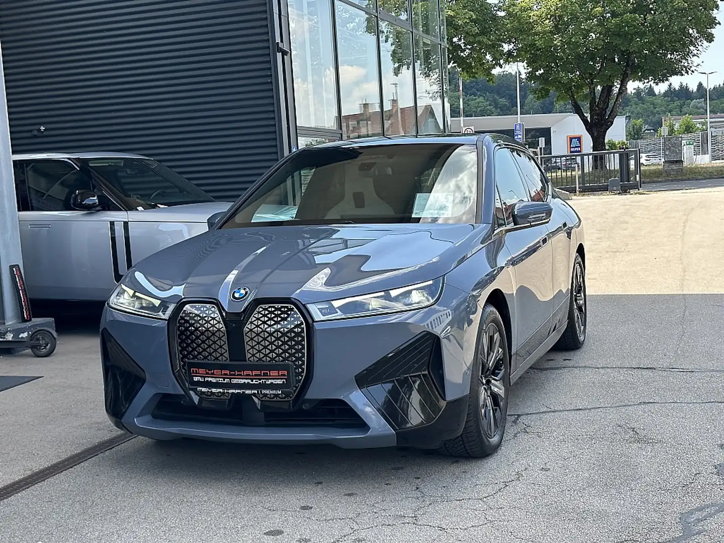 BMW iX xDrive40 Sportpaket / AHK / Sky Lounge / Harman... Gris - 2