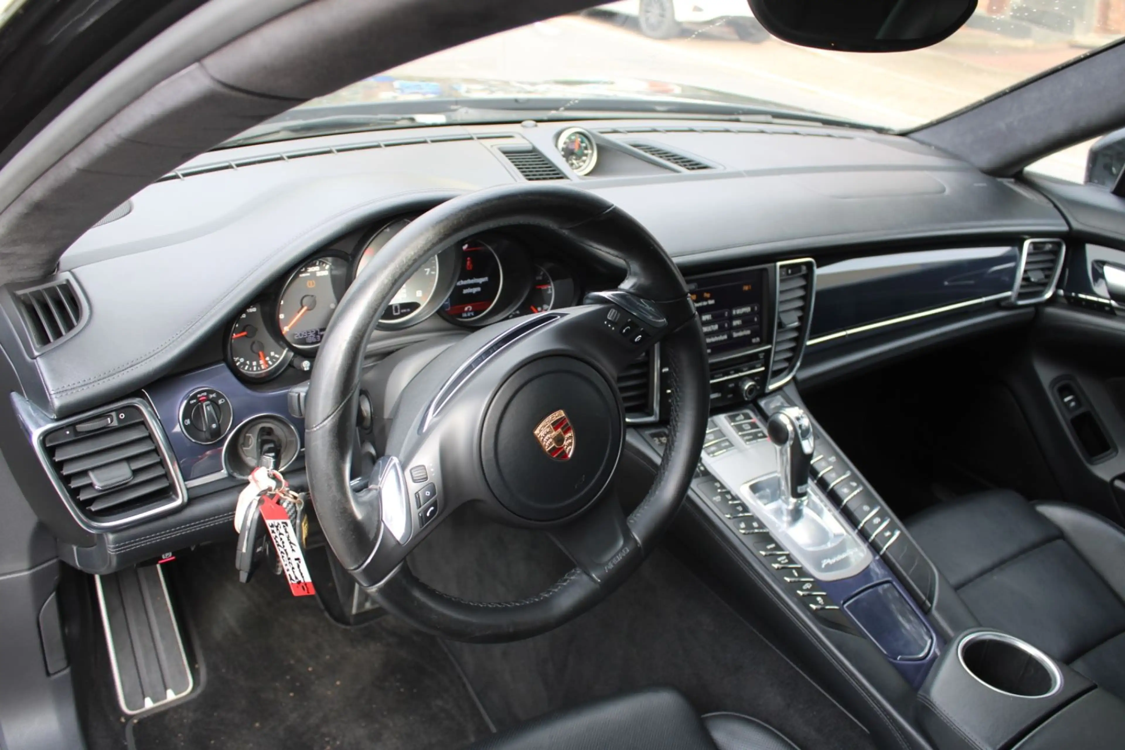 Porsche Panamera GTS 4.8L*FACELIFT*ESSD*MAX VOLL*TOP! — photo 10