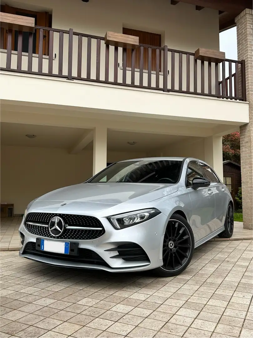 Mercedes-Benz A 200 Premium Night edition auto - 1