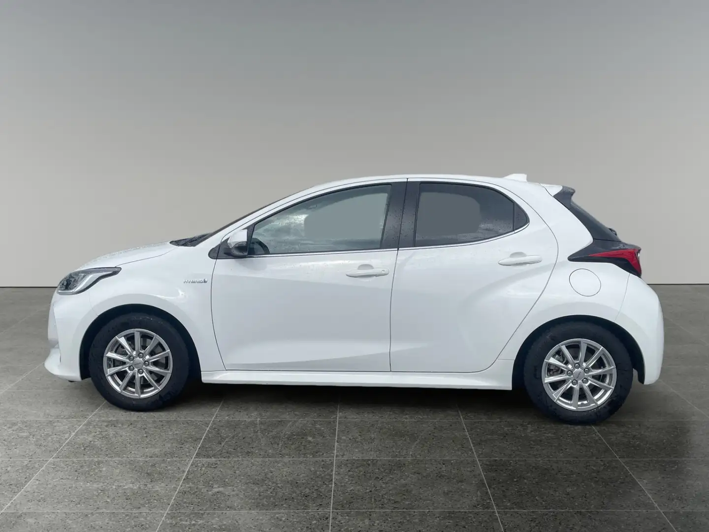 Toyota Yaris - 1,5 l Hybrid, 5-türig, Lounge Weiß - 2