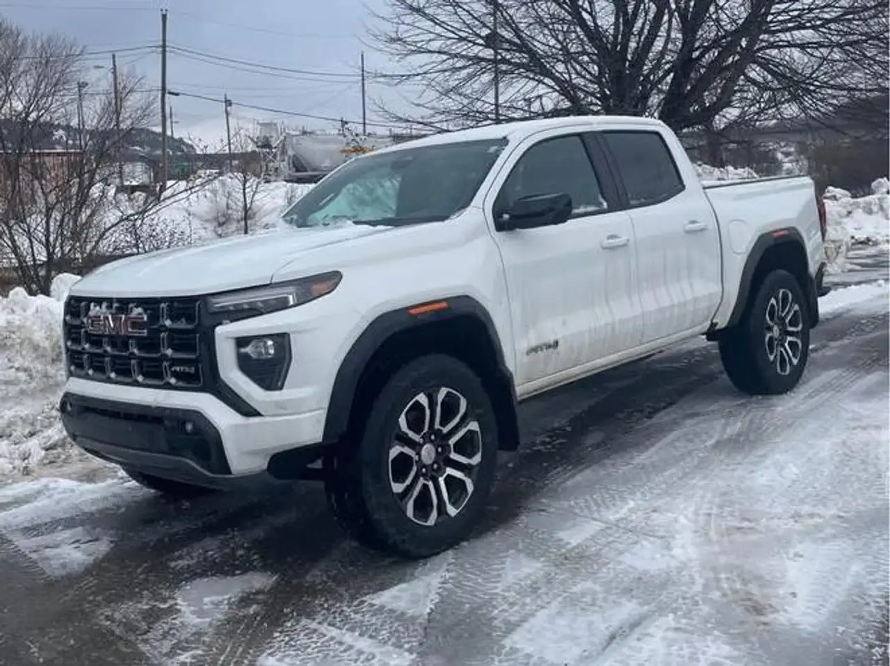 2024 GMC Canyon