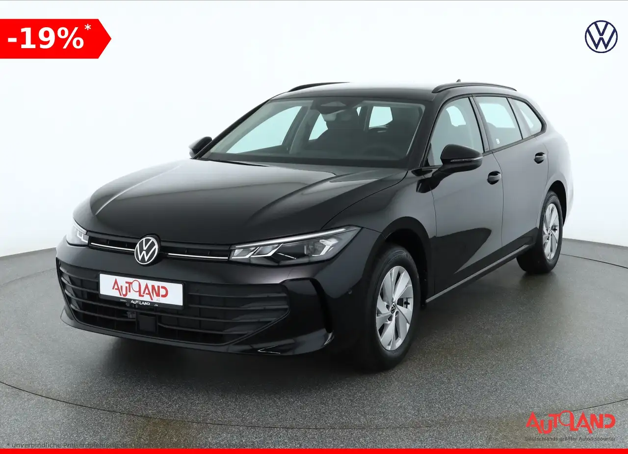 Volkswagen Passat Variant 1.5 eTSI DSG LED ACC AHK — photo 1 of 15