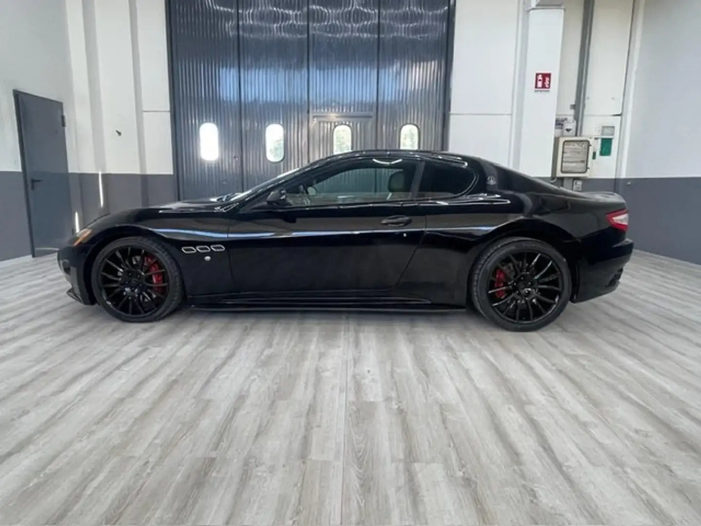 Maserati GranTurismo 4.7 V8 MC Stradale cambio corsa Zwart - 2