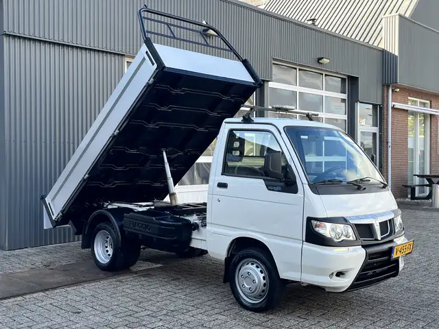 Piaggio Porter 1.3 Kipper CNG en Benzine met Radio 2-persoons Ope