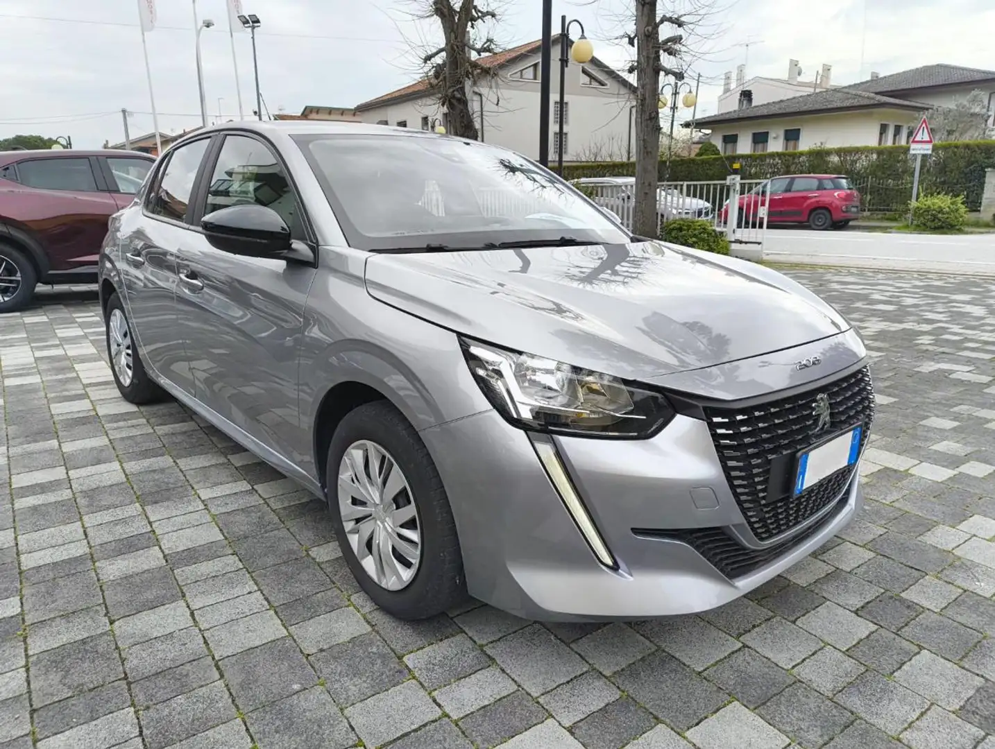Peugeot 208 PureTech 75 Stop&Start 5 porte Active Gris - 2
