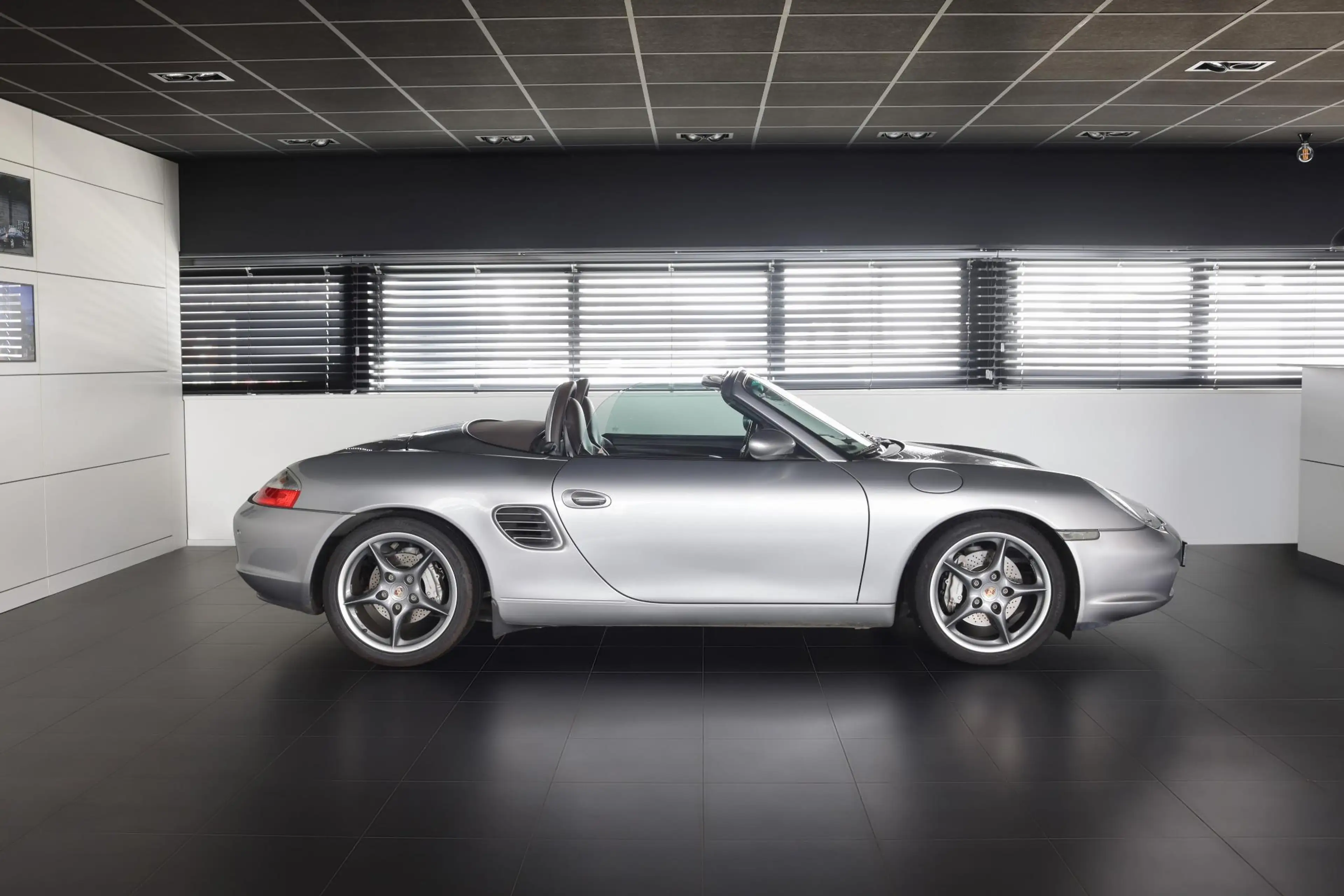 Porsche Boxster S 3.2 50 Jahre Tiptr. — photo 4