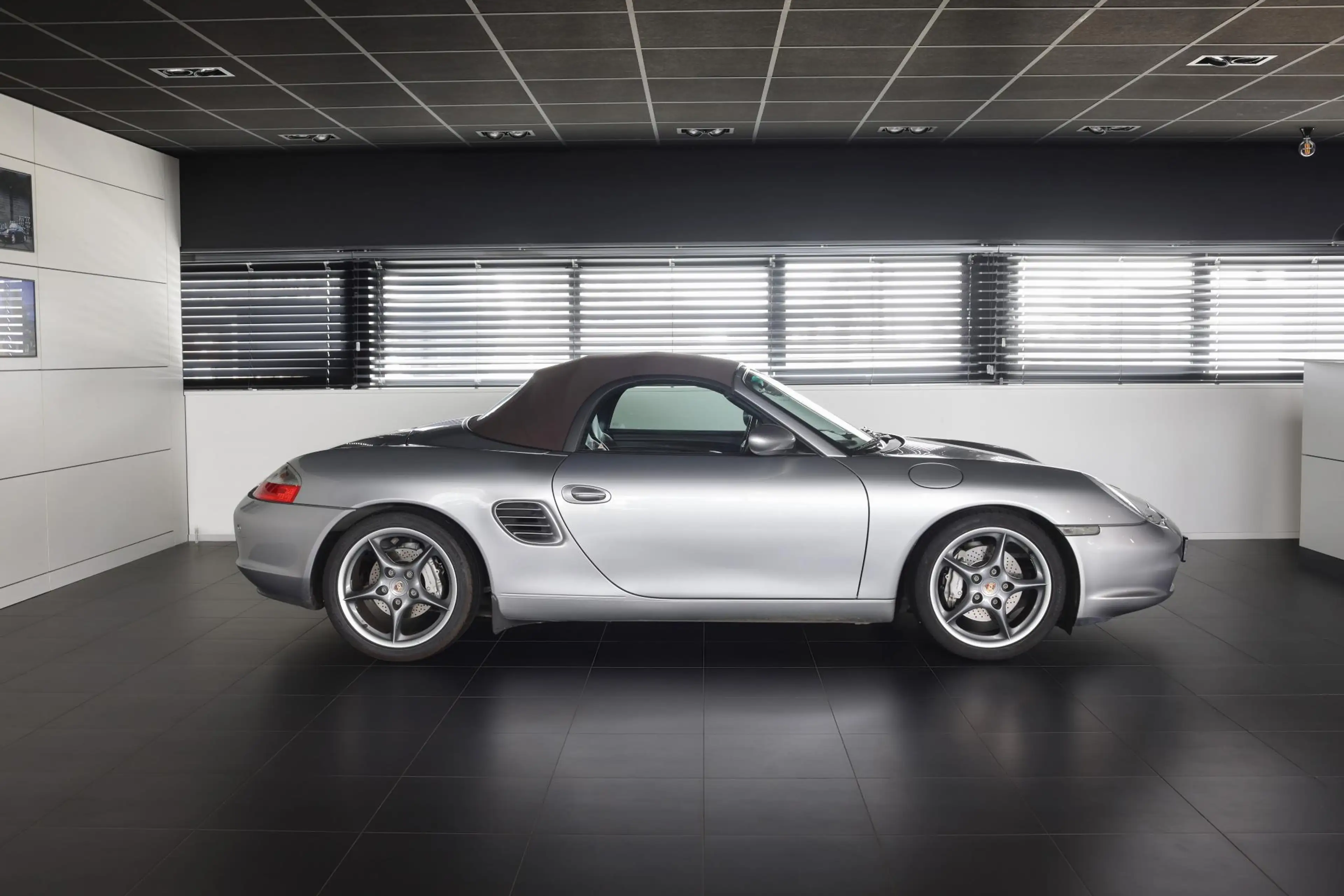 Porsche Boxster S 3.2 50 Jahre Tiptr. — photo 6