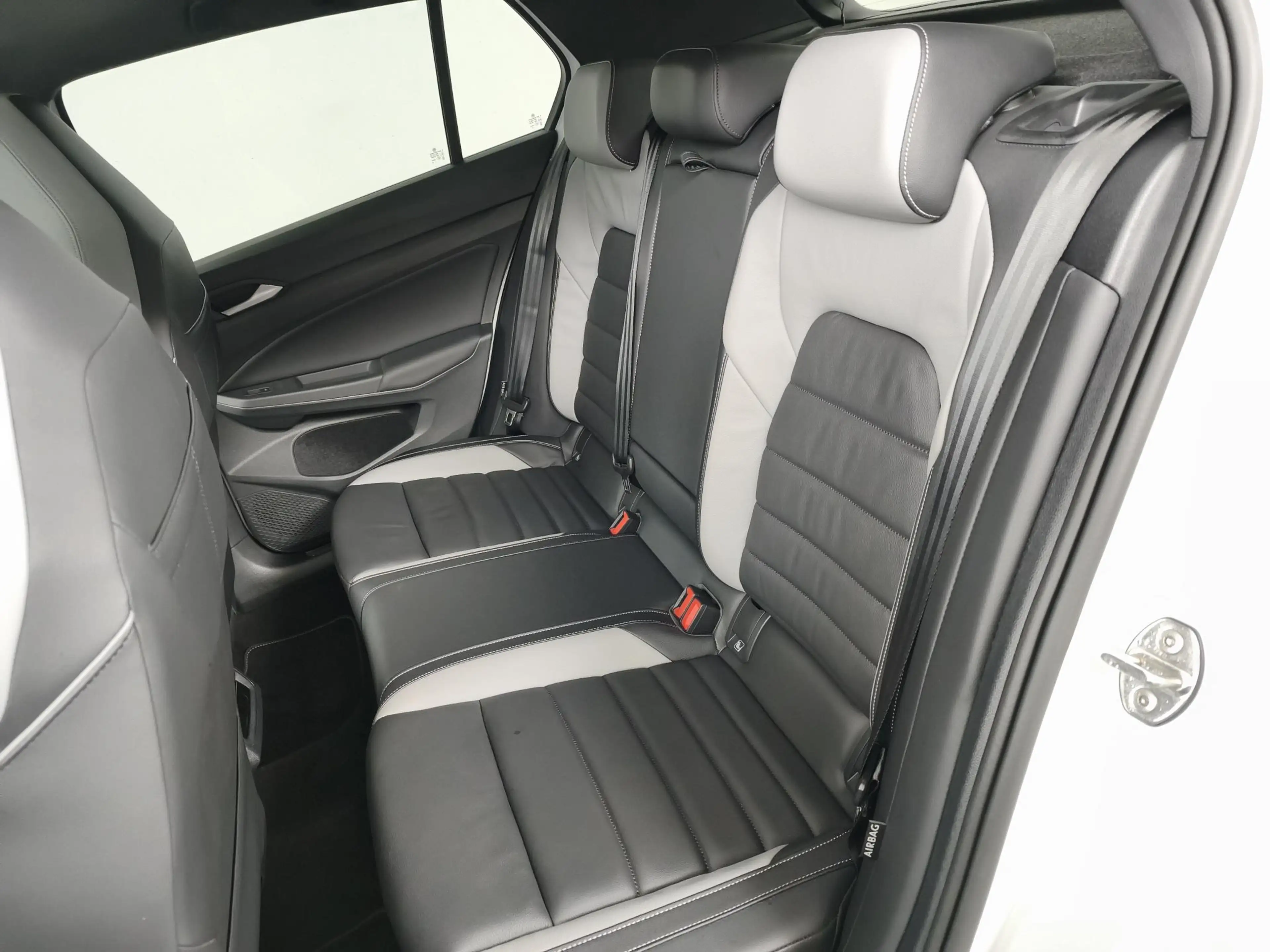 Volkswagen Golf GTE 1.5 eHybrid | Camera | Leder | Pano | Adaptieve de — photo 8