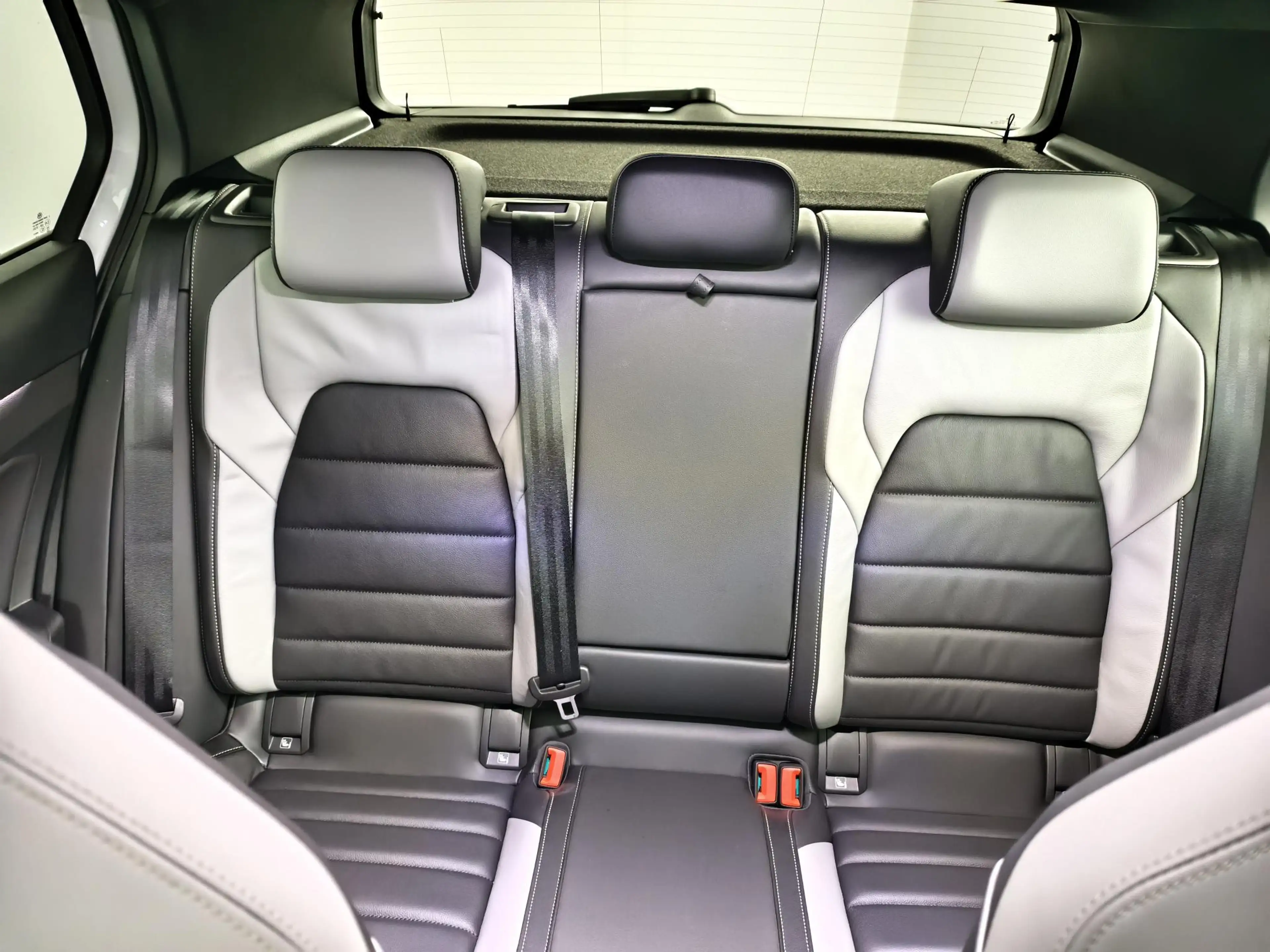 Volkswagen Golf GTE 1.5 eHybrid | Camera | Leder | Pano | Adaptieve de — photo 29