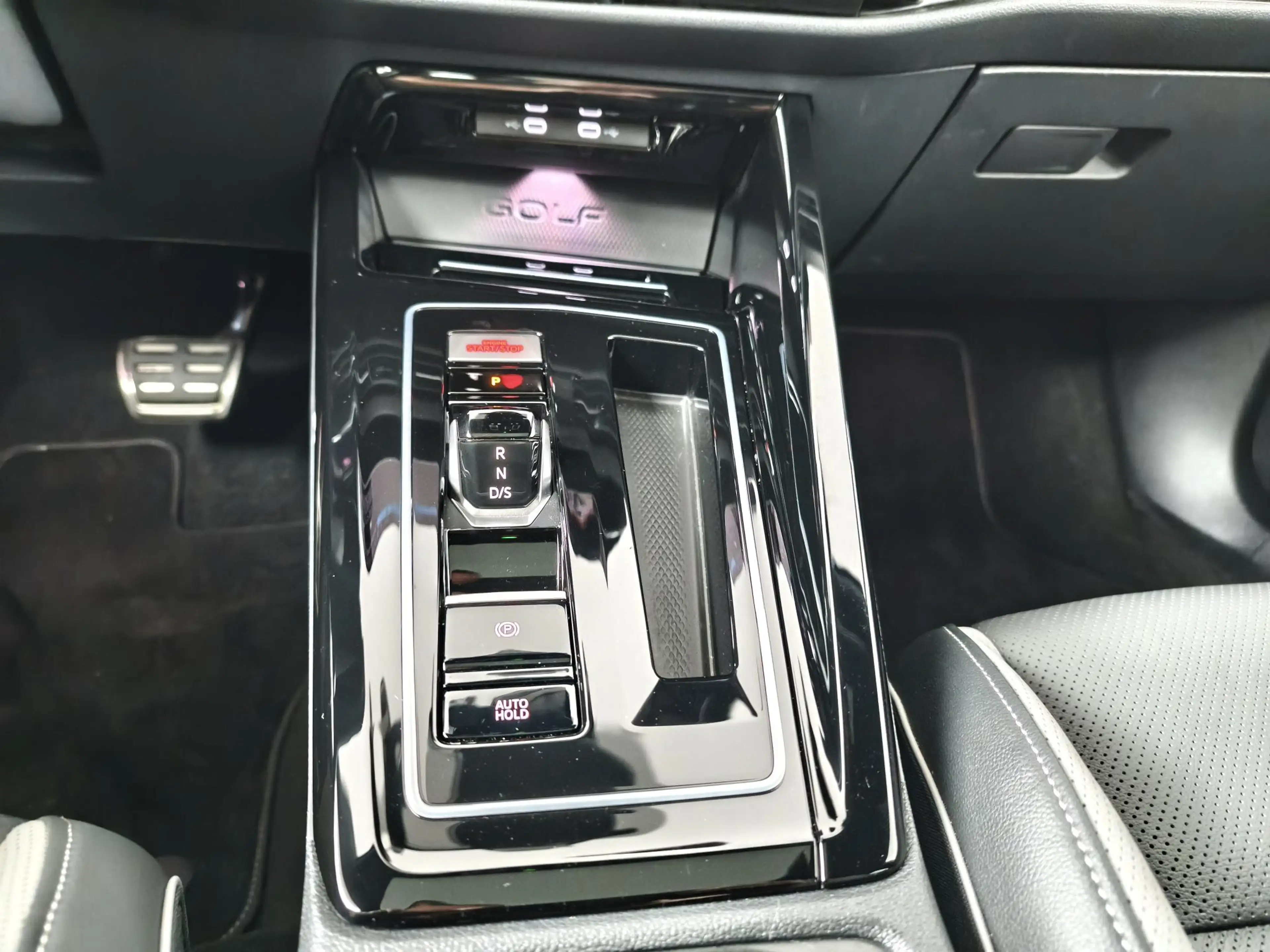 Volkswagen Golf GTE 1.5 eHybrid | Camera | Leder | Pano | Adaptieve de — photo 25